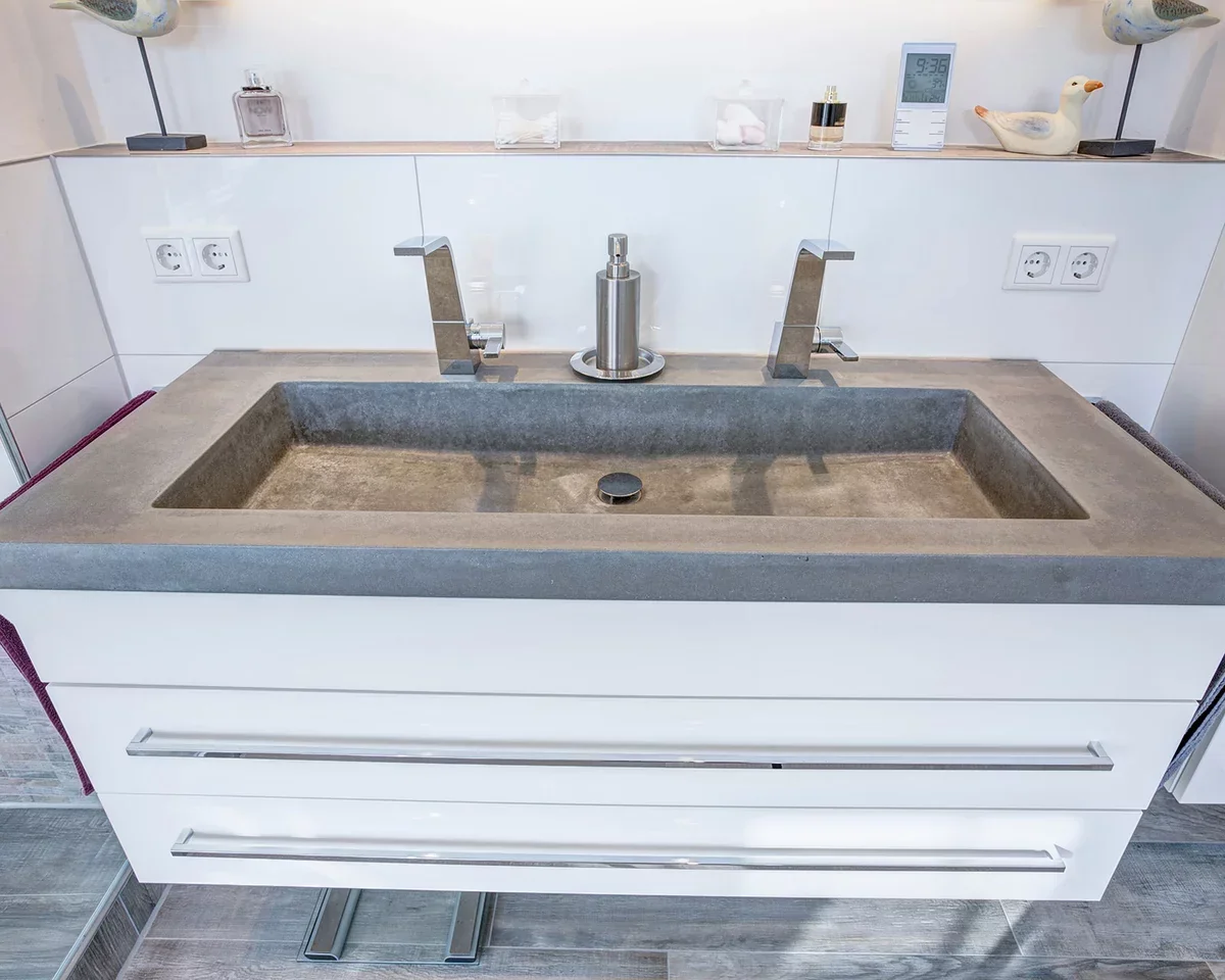 Waschtischunterschrank